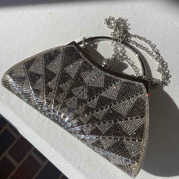 Handbags - Art Deco Style Elegant Silver Clutch Bag